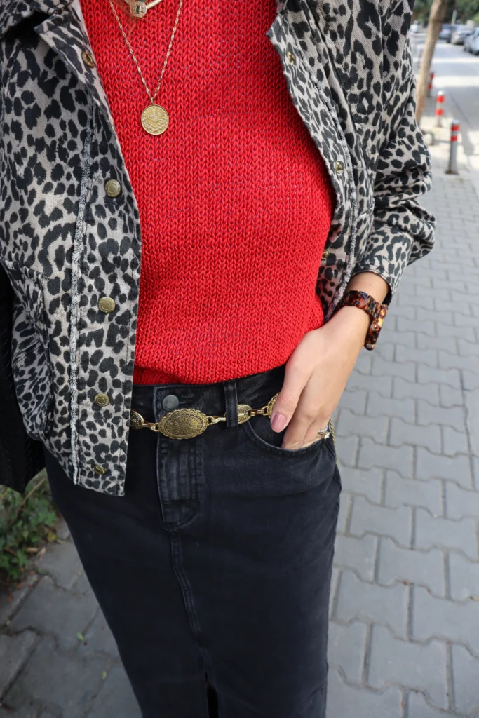 Penelope Siyah Yırtmaç Detaylı Etek – görsel 5